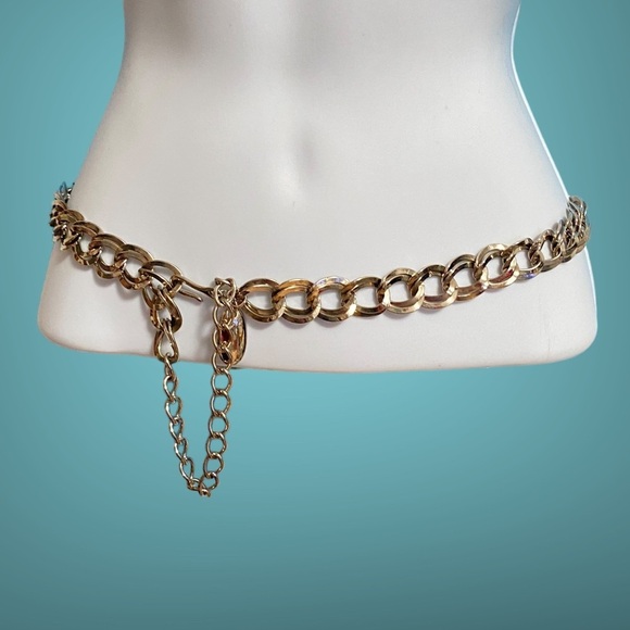 Silvertone Chain Link Vintage Belt - Picture 3 of 8